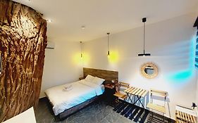 R&B Tree House